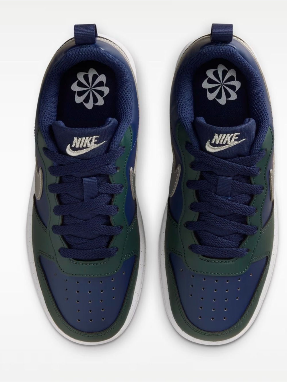 Nike Men’s Navy & Forest Green Low-Top Sneakers 6.5Men 8women